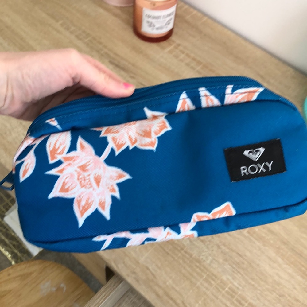 Roxy pencil case